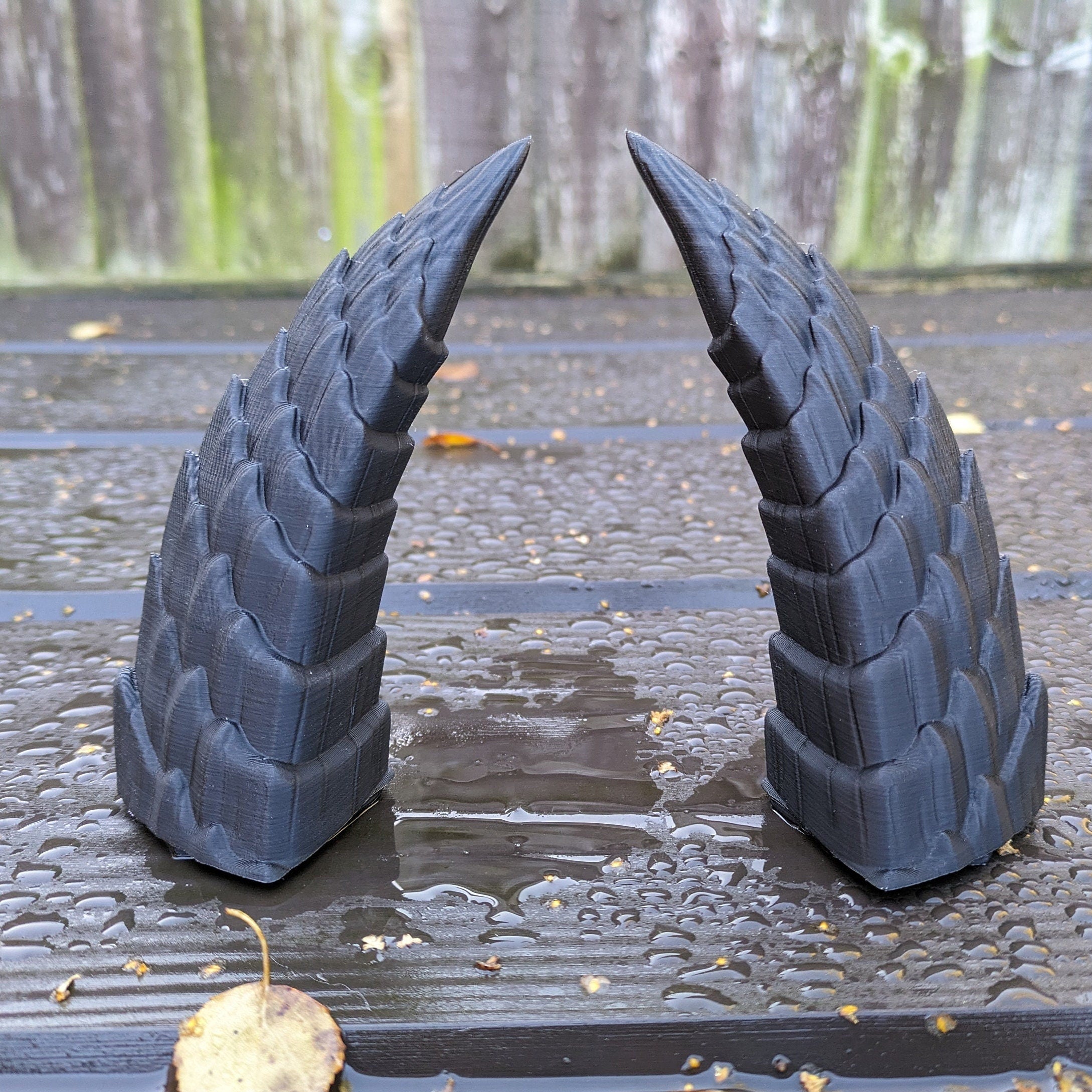 Short Curve Fawn style Demon / Tiefling Horns with mounting plates